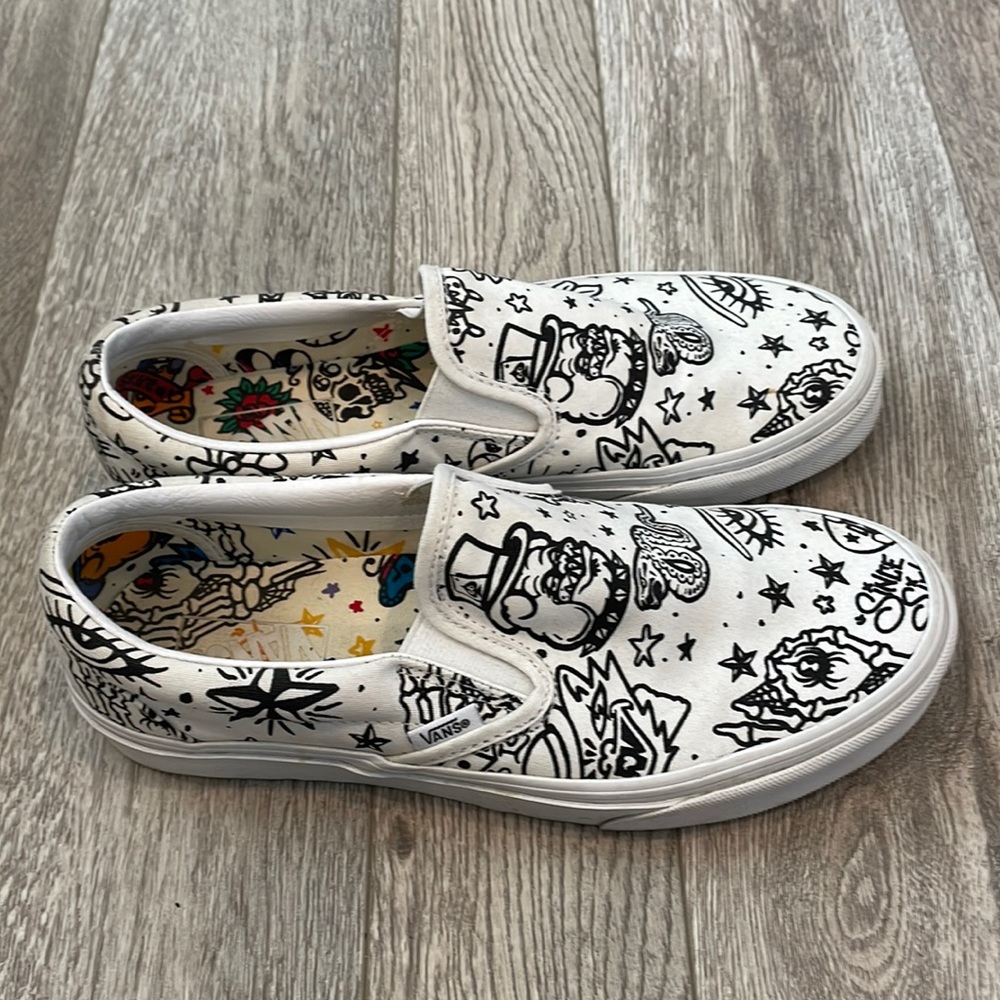 Slip on vans women’s size 9.5 worn maybe one or twice.
